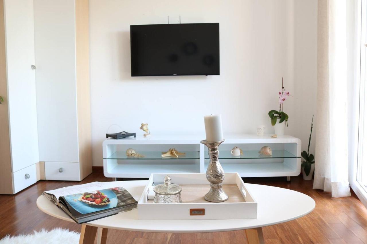 Apartments Ela Trogir Exterior photo