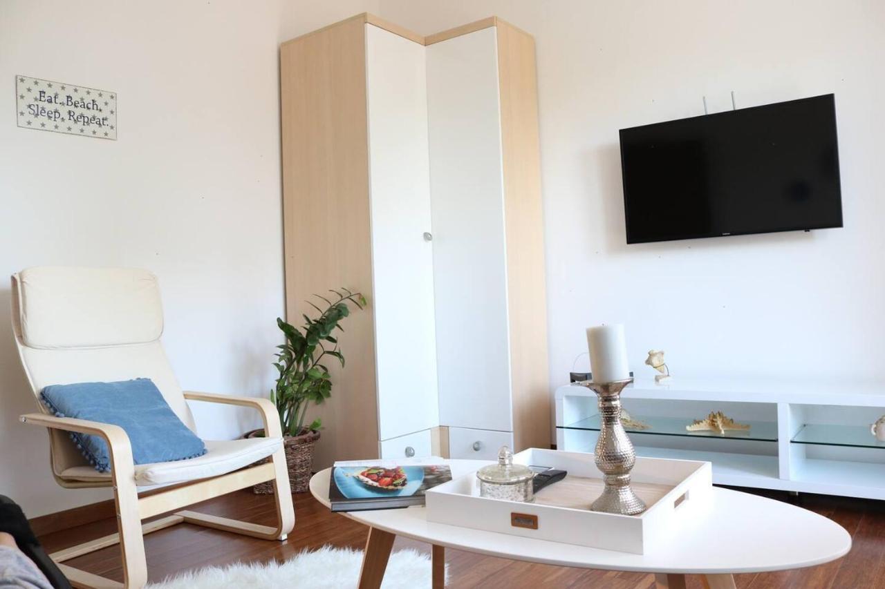 Apartments Ela Trogir Exterior photo